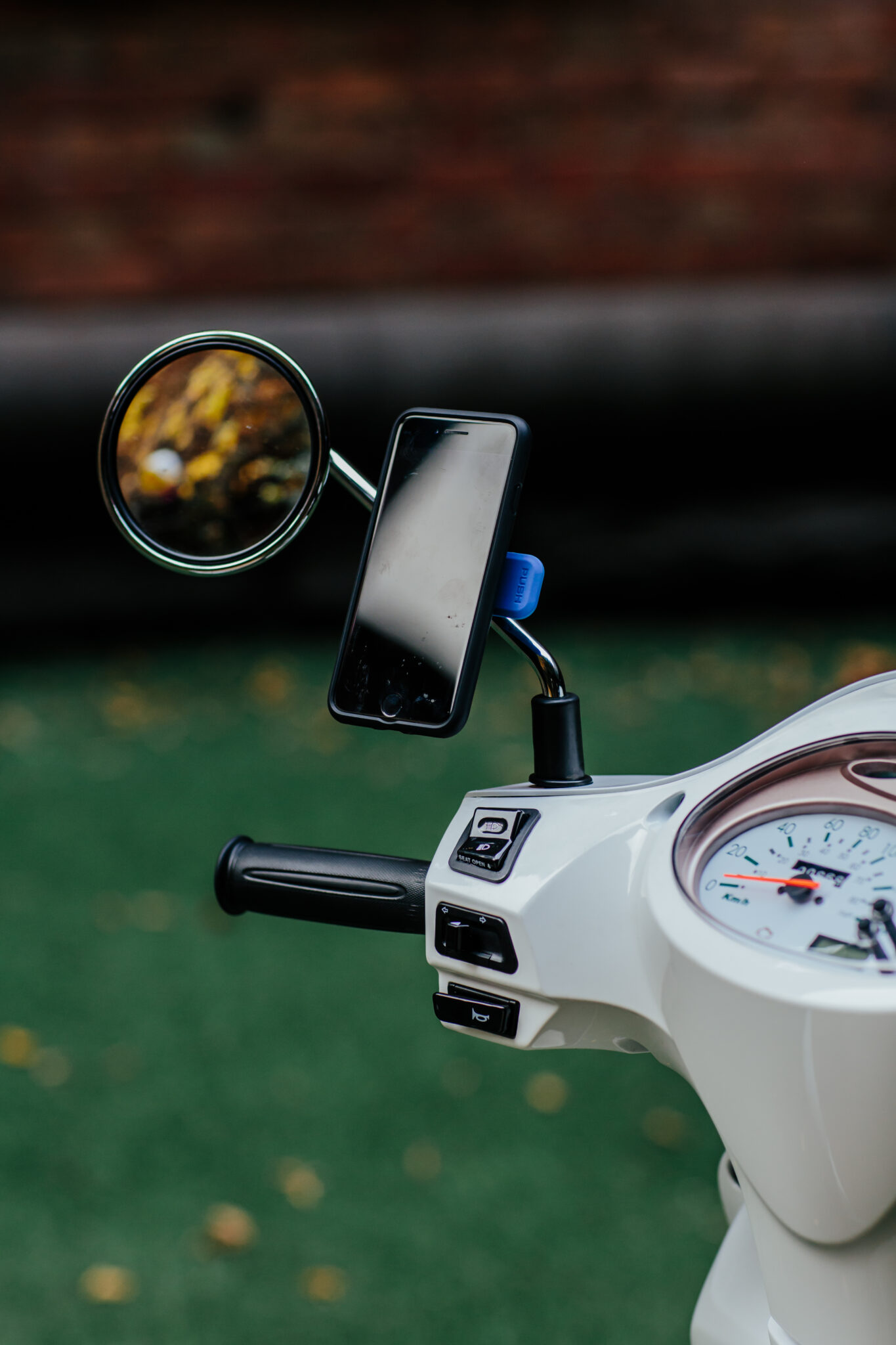 Waterproof Moped Scooter Bike Mirror Mount for Samsung Galaxy S5 (sku 19409)