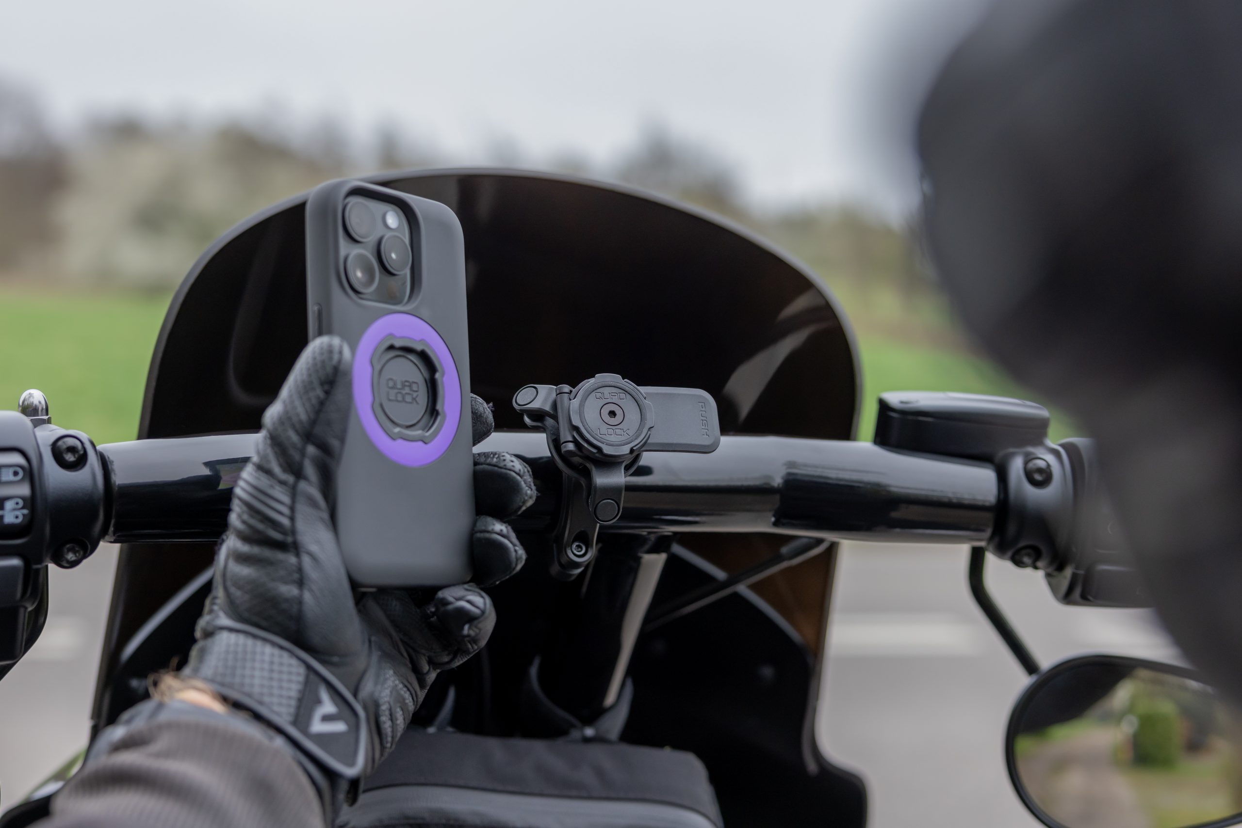 Handlebar Mount Pro Large_QLA-VDM MOTO, QLM-LHB-PRO_4532